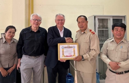 Cérémonie officielle de passation de pouvoir à Savannakhet, Laos